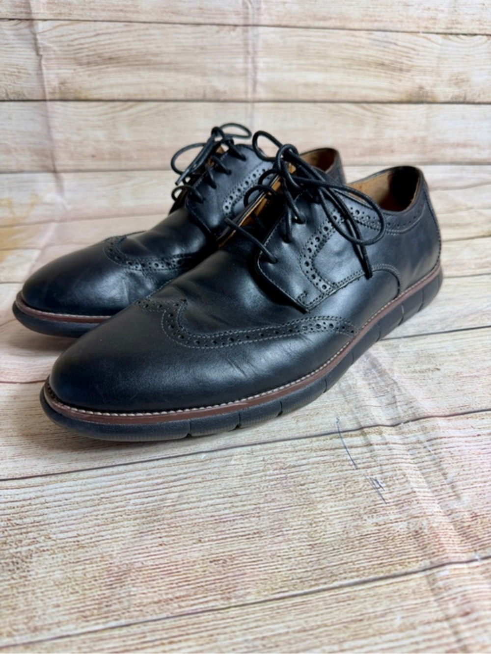 Johnston and Murphy black wing tip, Oxford. Leather size 13.